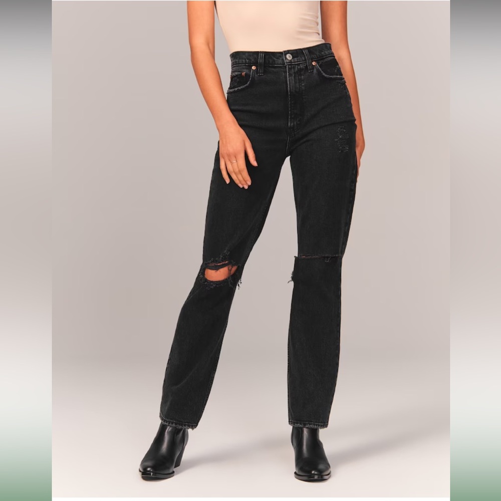 Abercrombie & Fitch Curve Love Ultra High Rise 90s Straight Jean - Black destroy